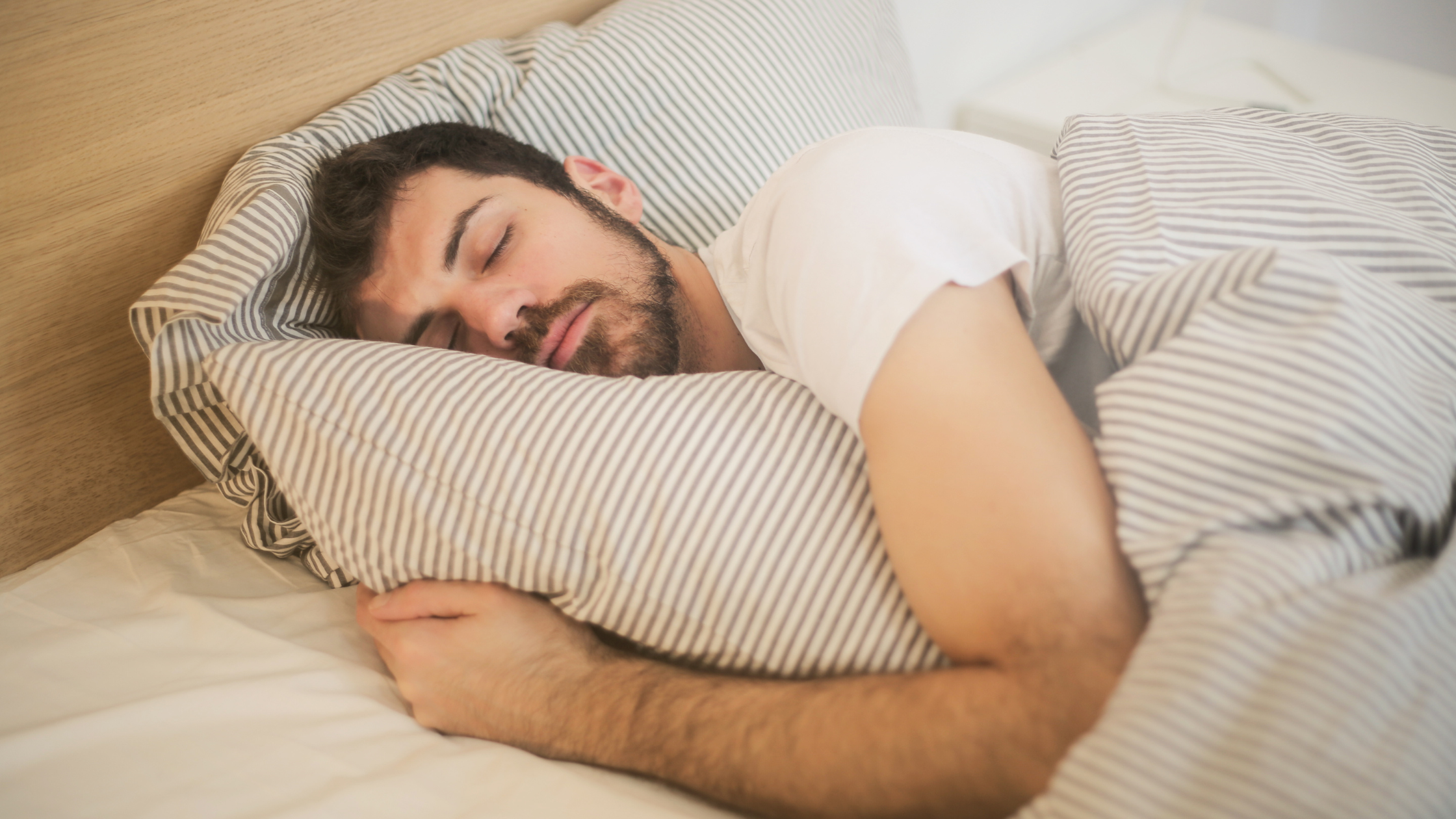 Five Effective Ways to Maintain the Right Sleeping Posture